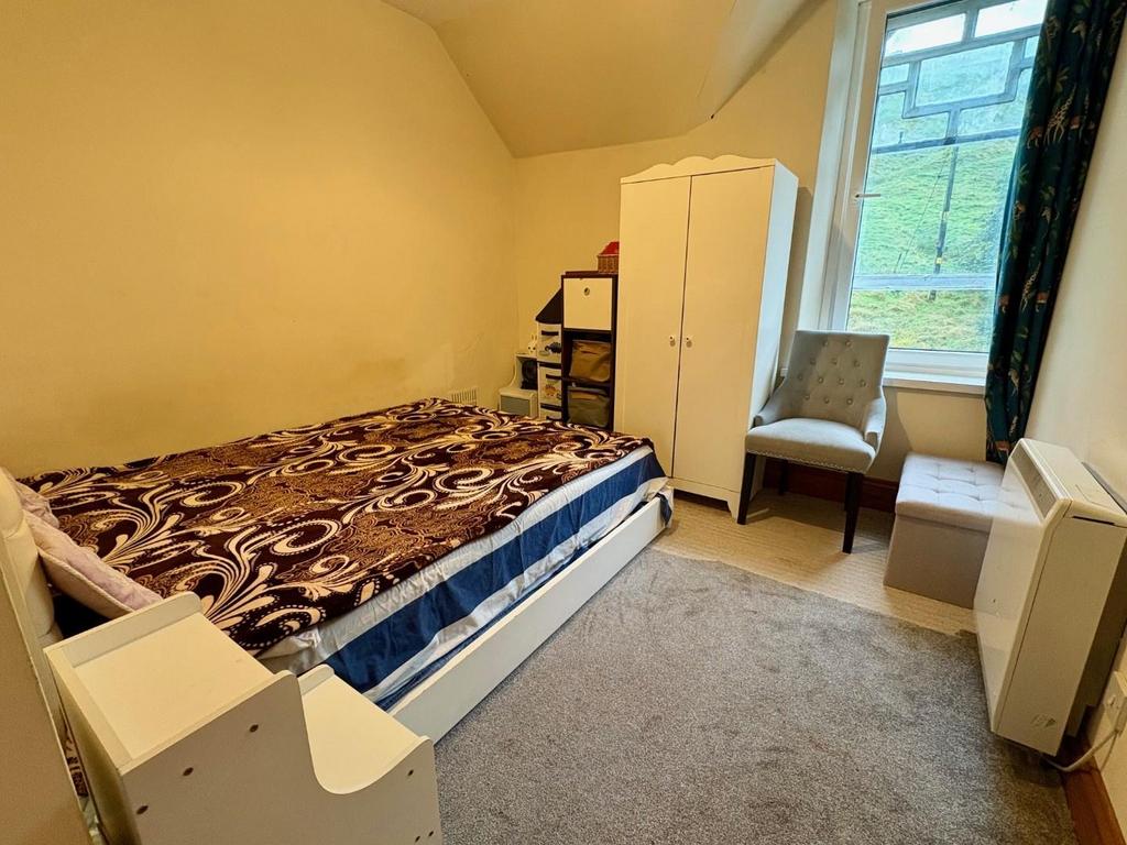 New bed pic 1.jpg