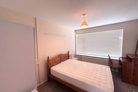 95 Tenterden Drive, Canterbury, CT2 7BJ