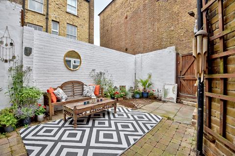 2 bedroom ground floor flat for sale, Highgate Road, Kentish Town, London NW5