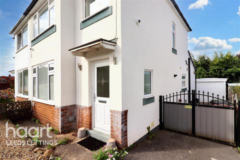 3 bedroom semi-detached house to rent, Leeds