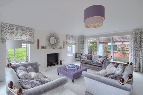 5 bedroom detached house for sale, Fir Tree Close, Hilton