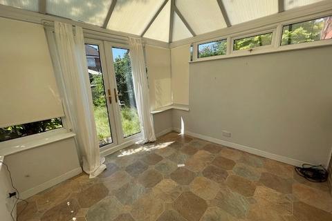 17 Lavender Close, Manchester, M23 9SH