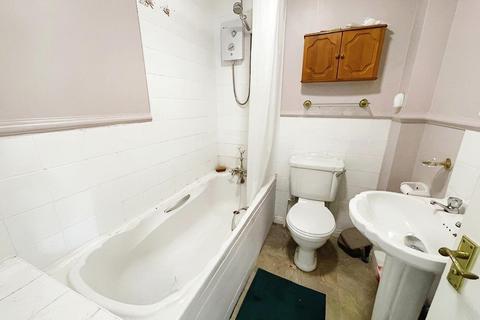 17 Lavender Close, Manchester, M23 9SH