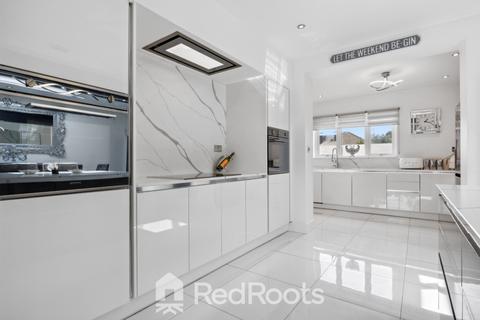 107 Stonehill Rise, Doncaster, DN5 9ES