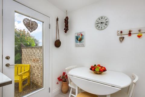 22 Broomieknowe Park, Bonnyrigg, EH19 2JB