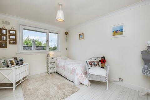 22 Broomieknowe Park, Bonnyrigg, EH19 2JB
