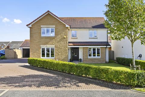 4 bedroom detached house for sale, 48 Mayflower Gardens, Loanhead, EH20 9DH