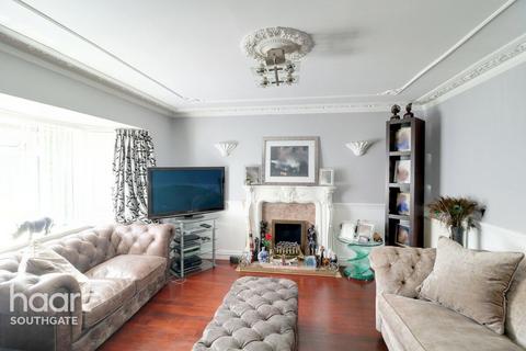 4 bedroom end of terrace house for sale, St Martins Close, Enfield