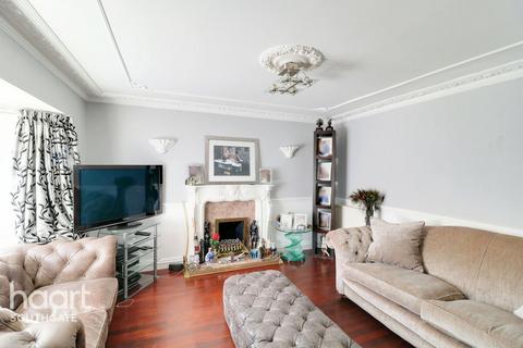 4 bedroom end of terrace house for sale, St Martins Close, Enfield