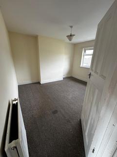 2 bedroom flat to rent, Hayland Close, London NW9