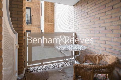 1 bedroom apartment to rent, Cromwell Road, Kensington SW7