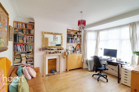 5 bedroom semi-detached house for sale, Winchmore Hill Road, London