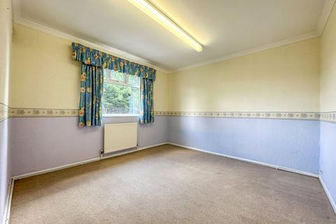 2 bedroom flat for sale, Warley Road, Scunthorpe, DN16