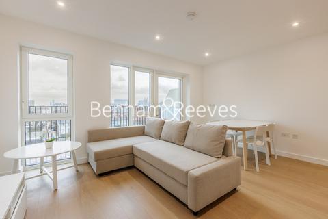 1 bedroom apartment to rent, Parrs Way, Hammersmith W6