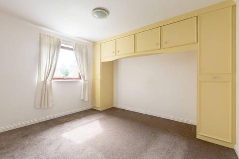 1 bedroom ground floor flat for sale, North Werber Place, Fettes, Edinburgh EH4