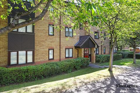 2 bedroom apartment for sale, Woodland Grove, Epping, CM16