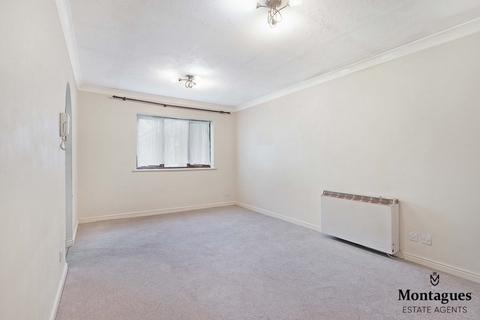 2 bedroom apartment for sale, Woodland Grove, Epping, CM16