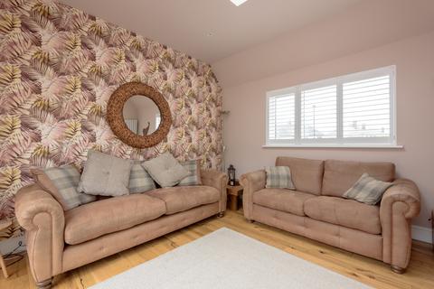 28 Belhaven Road, Dunbar, EH42 1DE