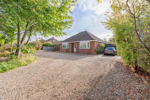 4 bedroom detached bungalow for sale, Stalham Road, Hoveton