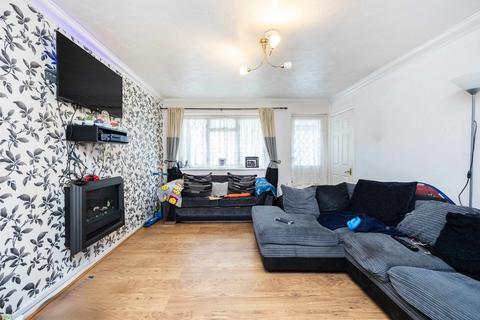 1 bedroom end of terrace house for sale, Meadfield Green, Edgware HA8