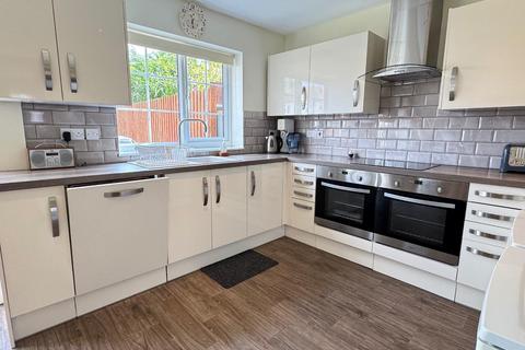 4 bedroom detached house for sale, NO CHAIN - Oxford Street, Rothwell, Kettering