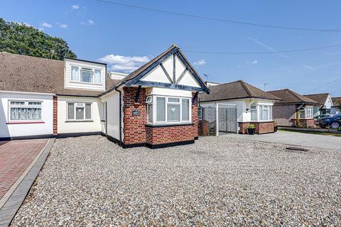 4 bedroom semi-detached house for sale, Briarwood Drive, Leigh-on-sea, SS9