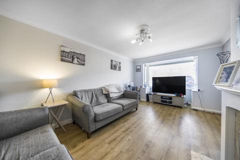 19 Beaufort Drive, Barton Seagrave, Kettering, NN15 6SF