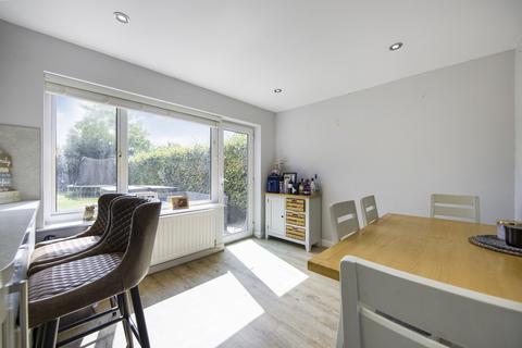 19 Beaufort Drive, Barton Seagrave, Kettering, NN15 6SF