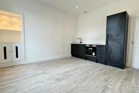 1 bedroom flat to rent, Main Street, Glasgow G69