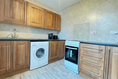 2 bedroom flat to rent, Riversdale Lane, Glasgow G14