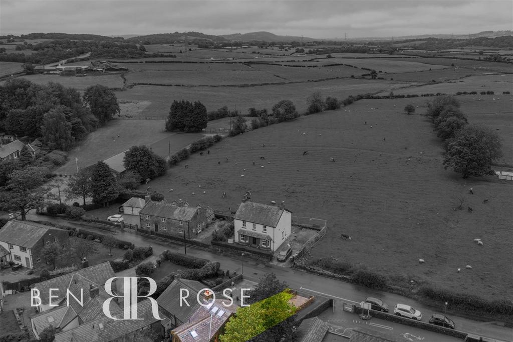Aerial View - Surroundings