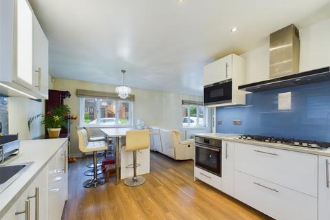 7 Abbotsford Crescent, PH1 1SP