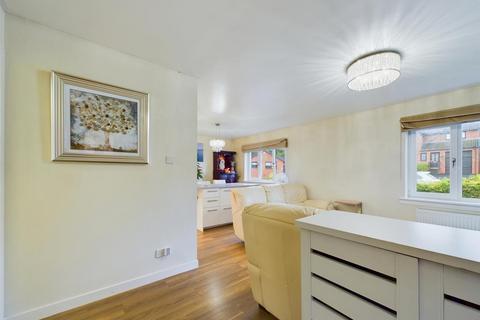 7 Abbotsford Crescent, PH1 1SP