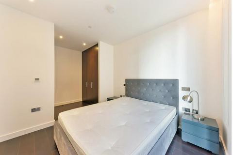 2 bedroom flat to rent, Ponton Road, London SW11