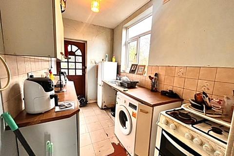 3 bedroom semi-detached house for sale, Braunstone Close, Leicester LE3