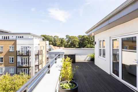 2 bedroom penthouse for sale, 1,100 sq ft penthouse with 55ft terrace in Renfields, Haywards Heath