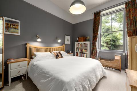 72 Inverleith Row, Edinburgh, EH3 5LT