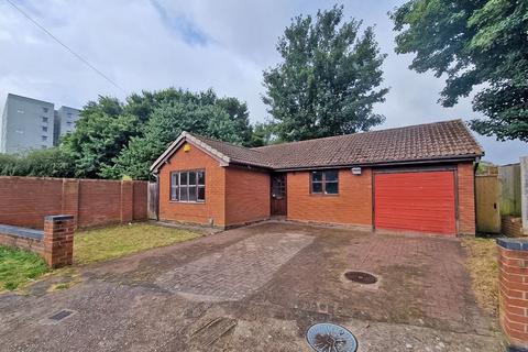 2 bedroom detached bungalow for sale, Milcote Drive, Willenhall