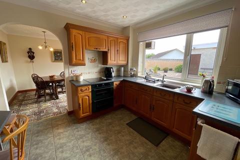 4 bedroom detached house for sale, Llangefni, Isle of Anglesey