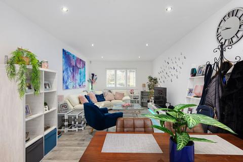Flat 1, 16 Fielding Lane, Bromley, BR2 9FJ