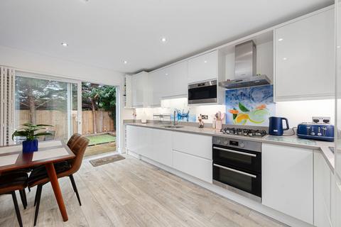 Flat 1, 16 Fielding Lane, Bromley, BR2 9FJ