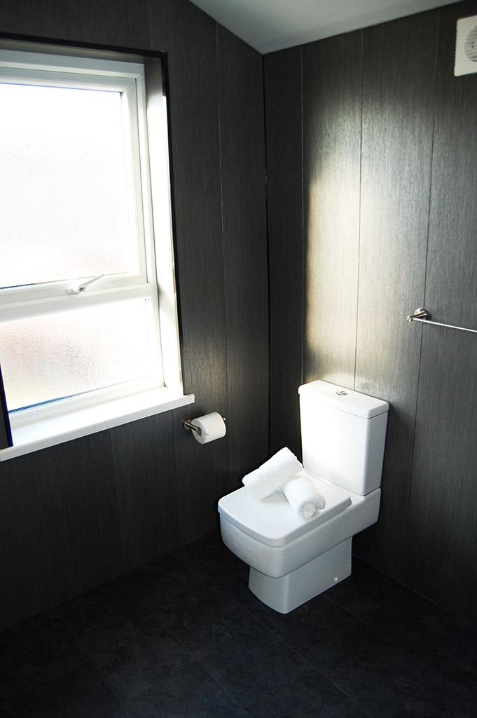 Room 4 En-suite 1.2