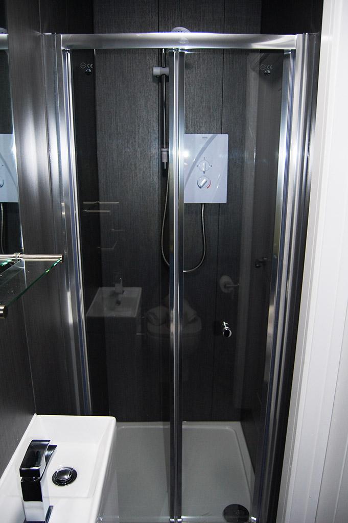 Room 1 En-suite 1.1