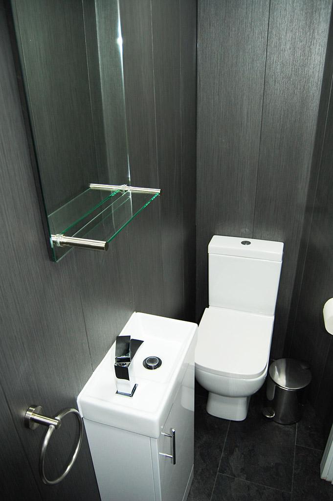Room 2 En-suite 1.2