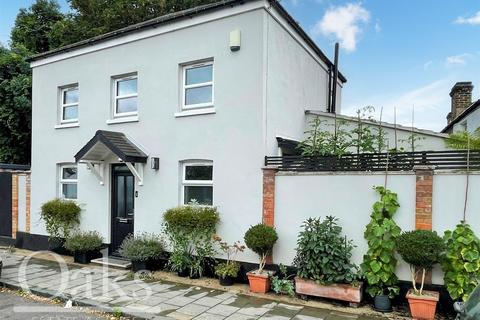 3 bedroom detached house for sale, Danbrook Road, Streatham