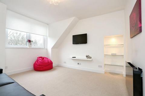 1 bedroom flat to rent, Thistle Lane, Top Floor, AB10