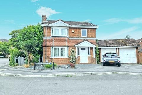 3 bedroom detached house for sale, Dandelion Close, Gosport PO13