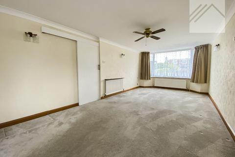12 Larkfield, Corringham, Stanford-le-hope, SS17 9EA
