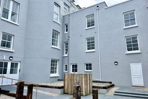 3 bedroom maisonette for sale, Lockyer Mews, 11 Lockyer Court, Plymouth. Simply stunning, 3 story, 3 bedroomed mews style maisonette -has to be seen!