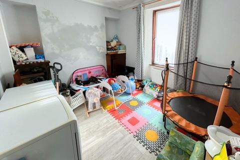 16 Cardonnel Road, Neath, SA10 6DE